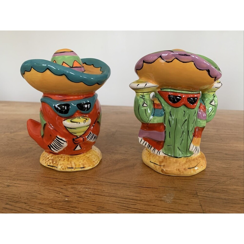 Mexican Folk Art 4” Ceramic Salt Pepper Shaker Colorful Cactus Bird Sombrero HP